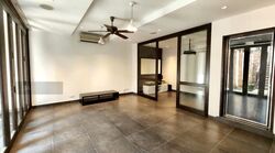 Ocean Drive (D4), Detached #389053061